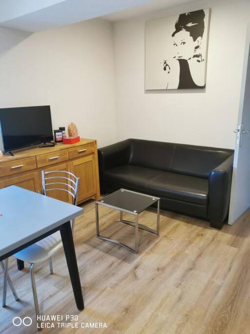 Joyeuse, Superbe Appartement D'Environs 30M2. 外观 照片